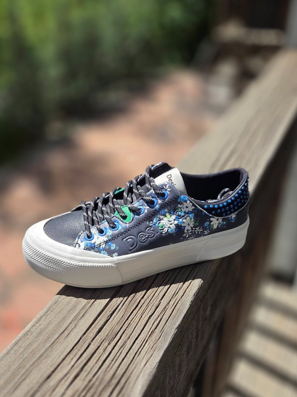 DESIGUAL NEW sneakers black flowers US6.5 With a box.